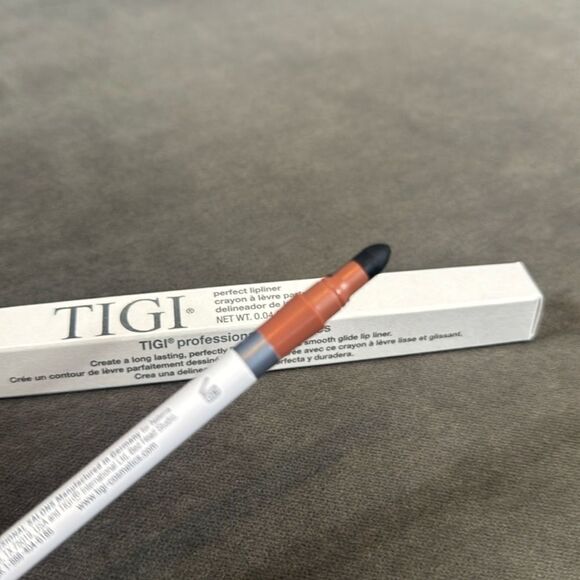 TIGI Professional Cosmetics Perfect Lipliner Nude 2x Pencils NEW - Picture 9 of 9